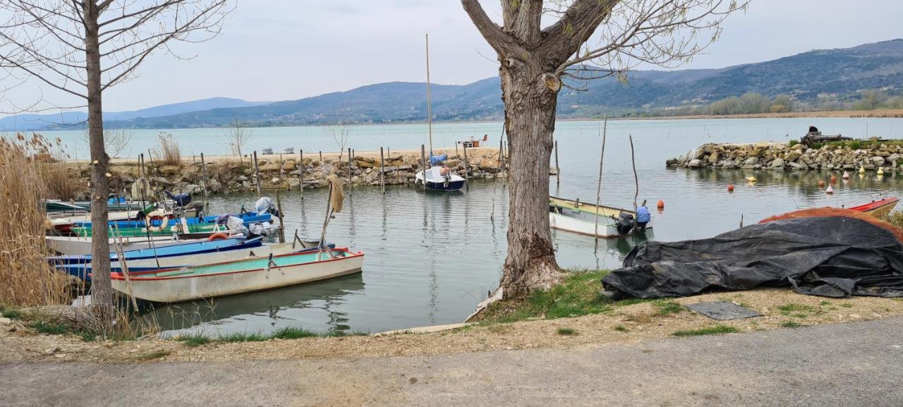 Appartamento Lago Trasimeno - Torricella Pg Exteriér fotografie