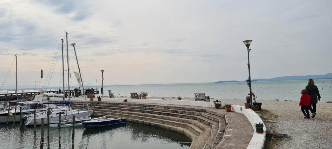 Appartamento Lago Trasimeno - Torricella Pg Exteriér fotografie